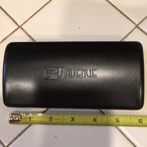 5th Avenue hard glasses case